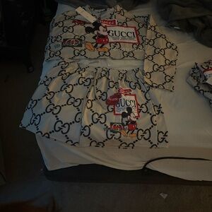 Gucci Cream and Black Mickey Mouse Print Set